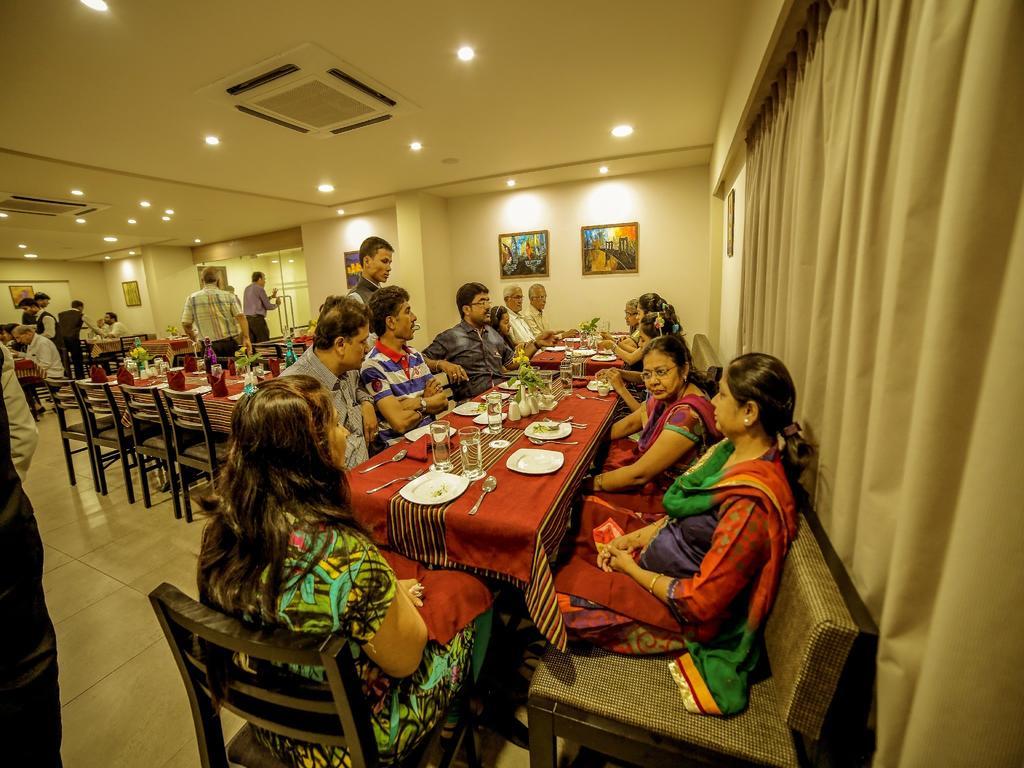 The Basil Park Hotel Bhavnagar Exterior foto